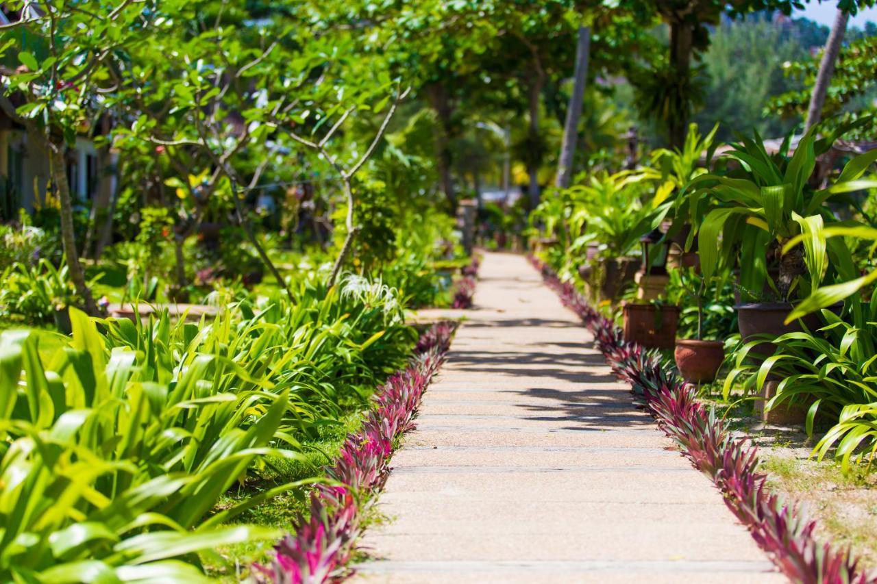 Andaman Bangtao Bay Resort Pantai Bang Tao Bagian luar foto