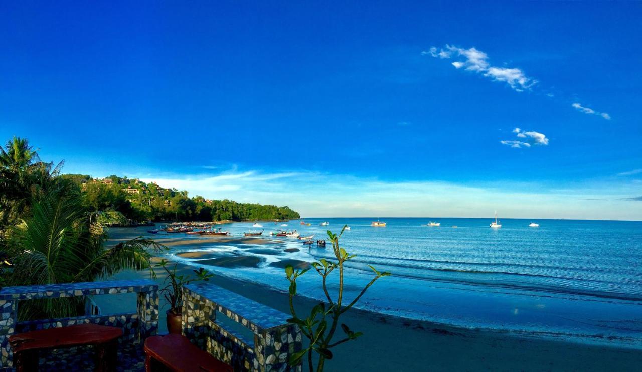 Andaman Bangtao Bay Resort Pantai Bang Tao Bagian luar foto